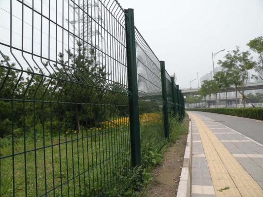 welded mesh fence