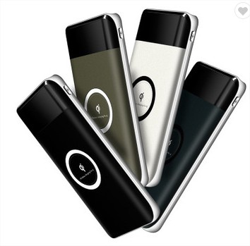 Top selling OEM wireless powerbank 10000mah fast wireless charging power banks Port