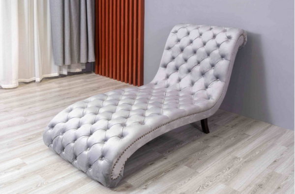 Chaise longue capitonnée sans accoudoirs avec tête de clou garnie